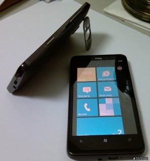 HTC HD7 Front Kickstand